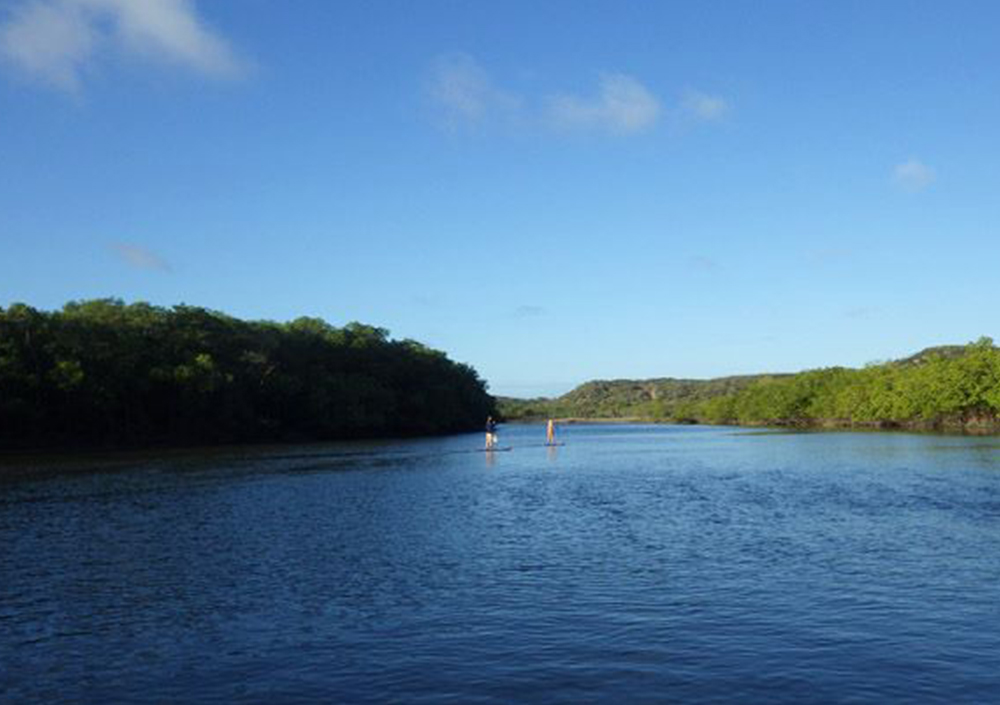 Pono Point Eusébio: passeios de stand up paddle e caiaque